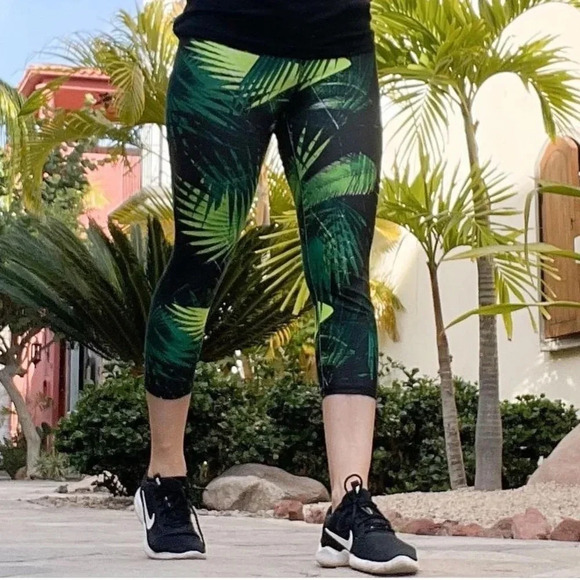 Fabletics Tropical Pants - Picture 1 of 10